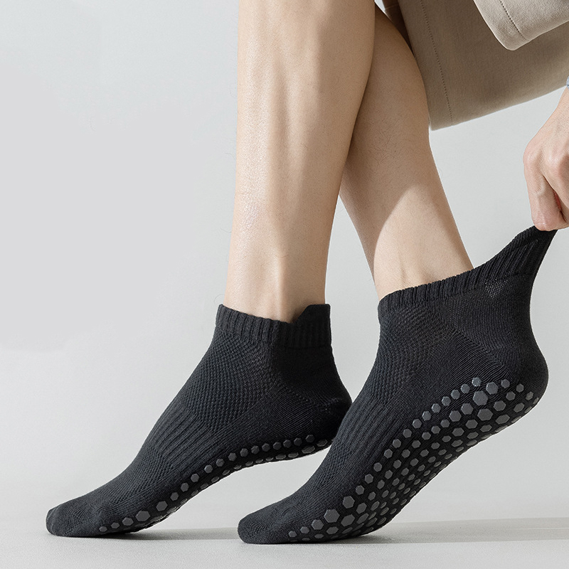 1pair/4pairs Black White Gray  - Trampoline Park Sock 评论和价格